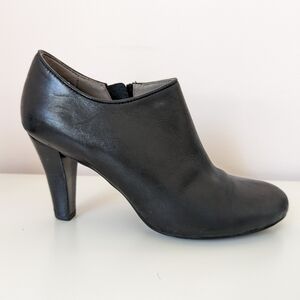 Geox Size 7 US Leather Ankle Boots